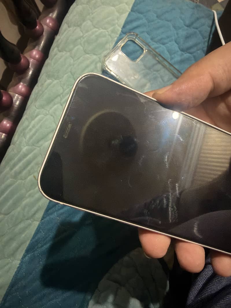 Apple iPhone 12 7