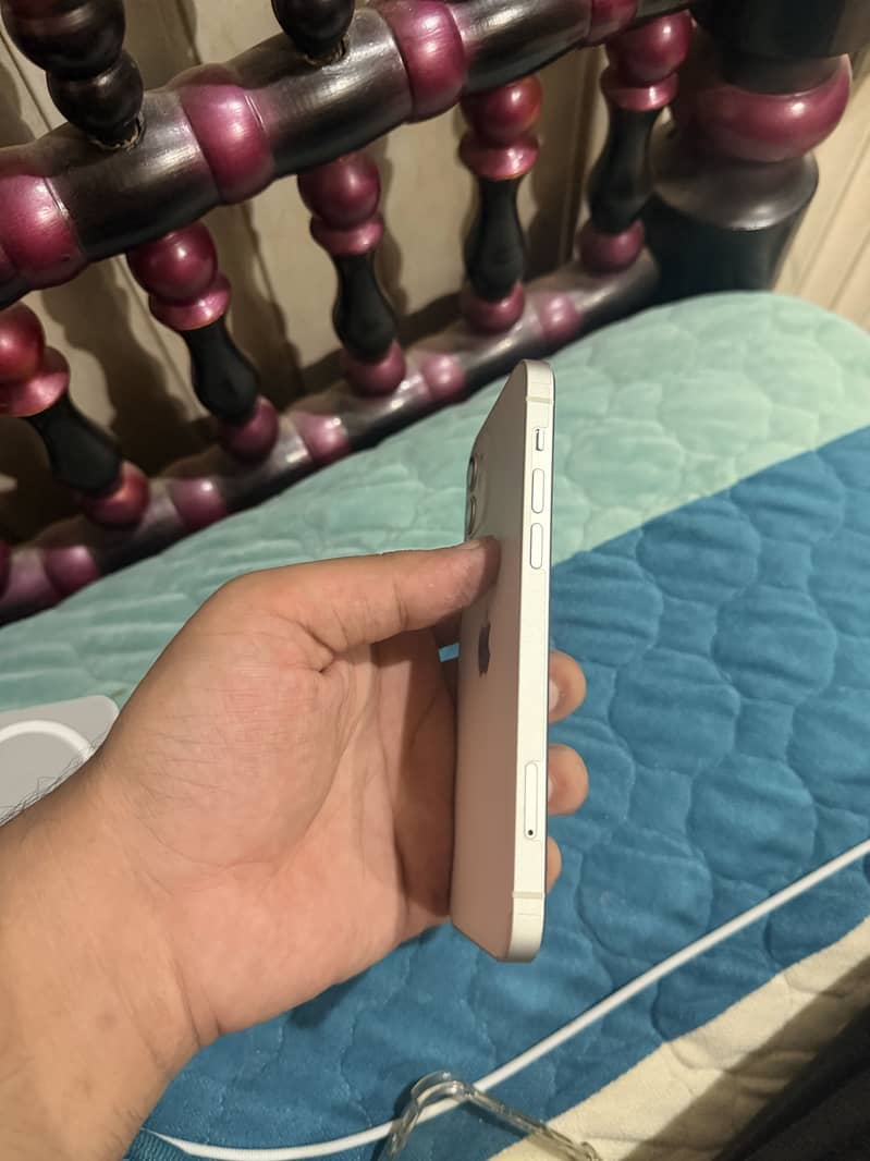Apple iPhone 12 8