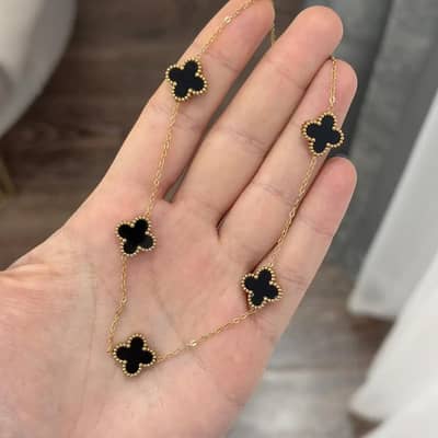 Ladies Black Clover Necklace – Gold Plated Fashion Jewelry
