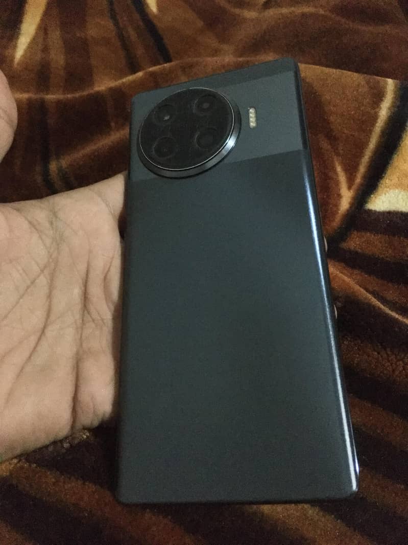 Tecno Spark 20 Pro Plus 1