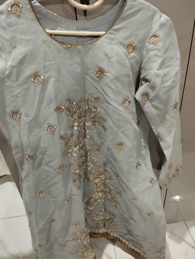 Grey Formal Embroidered 3-Piece Suit.
