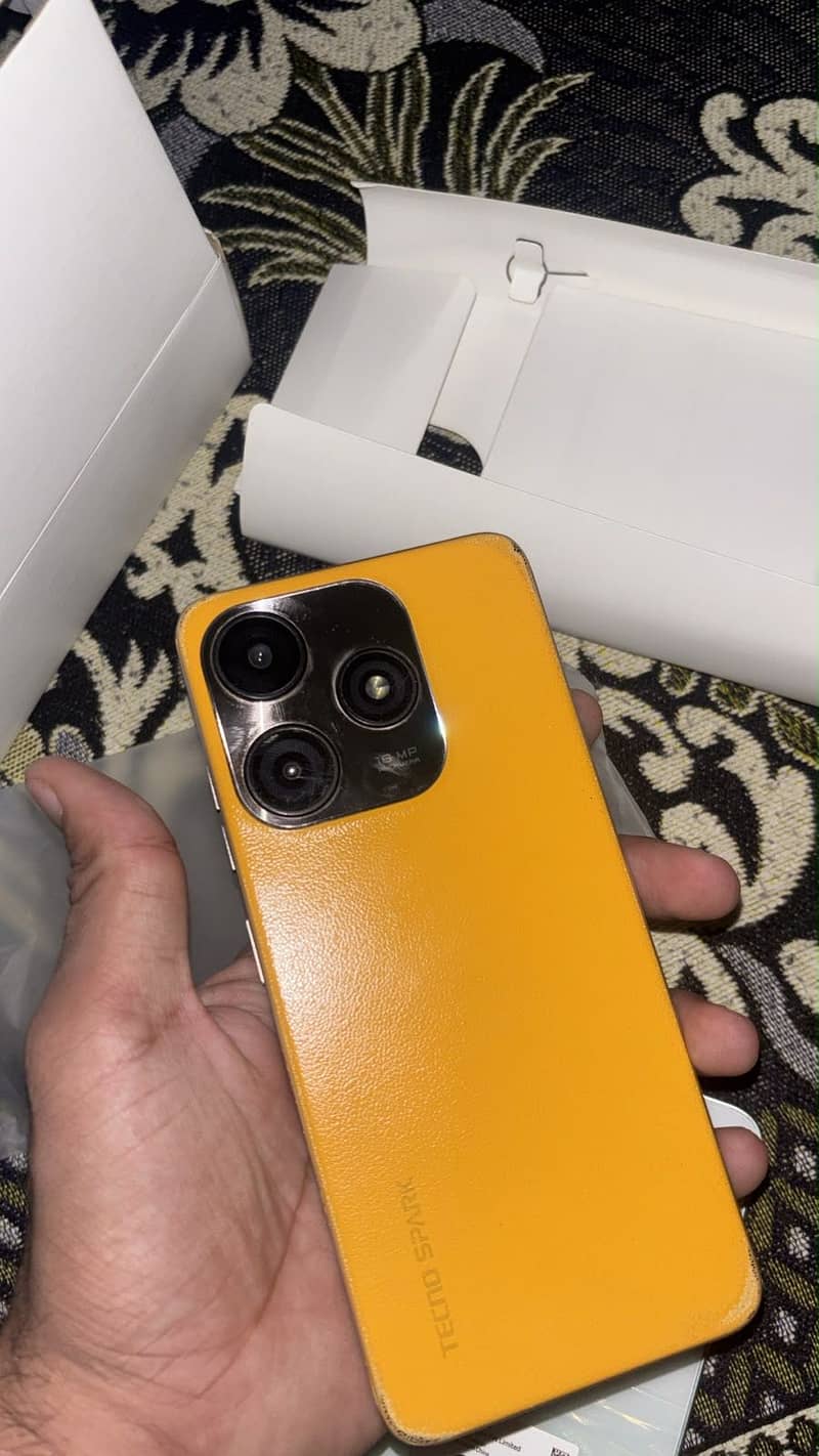 Tecno Spark 10C 0