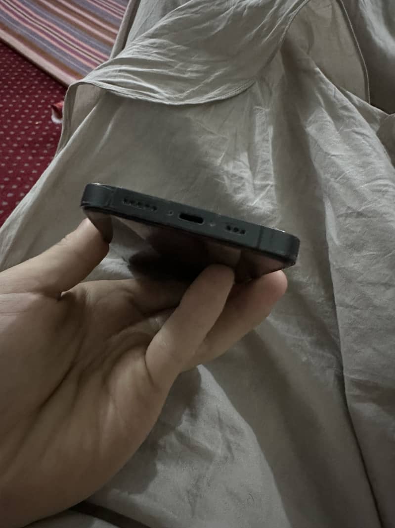 Apple iPhone 13 Pro 6