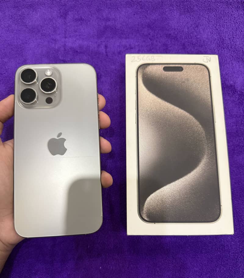 Apple iPhone 15 Pro Max 2