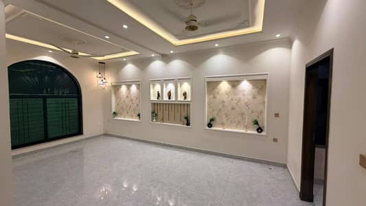 5 Marla Designer House @3.10 Crores