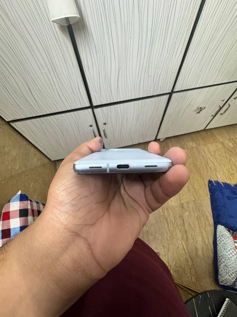 Google Pixel 7a 4