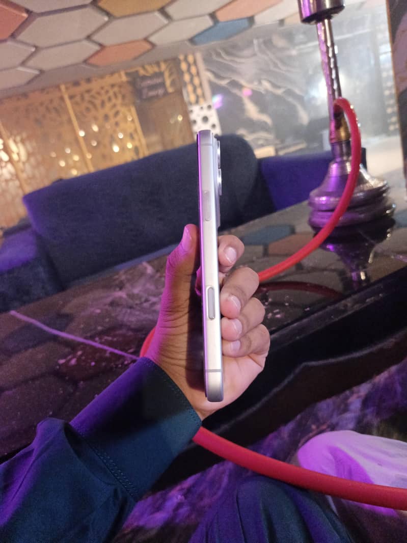 Apple iPhone 17 Pro Max 2