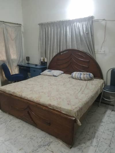 King size bed with matress