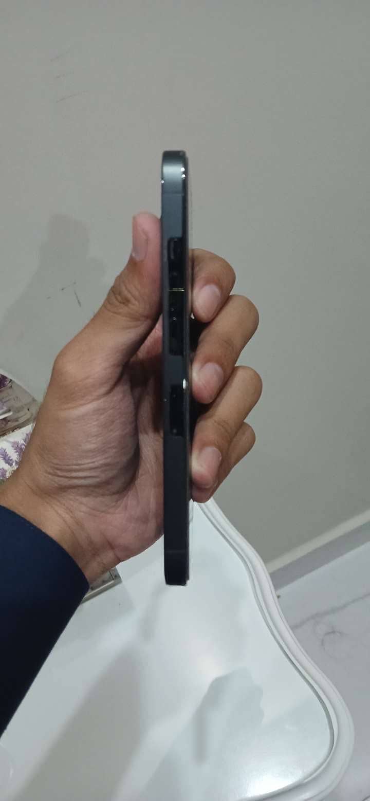 Apple iPhone 13 Pro 1