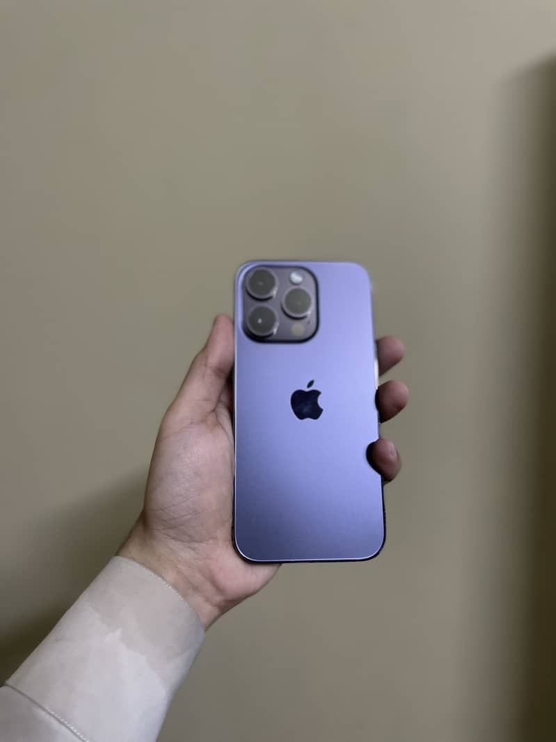 Apple iPhone 14 Pro 0