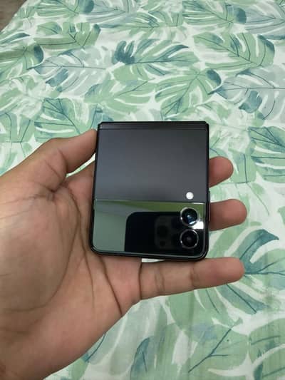 Samsung Mobile Z Flip 3 Urgent Sale !