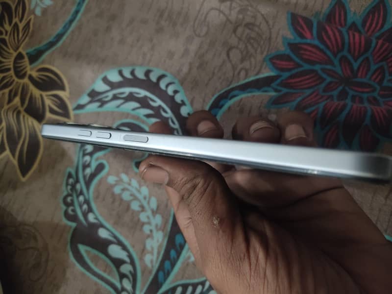 tecno 40 1