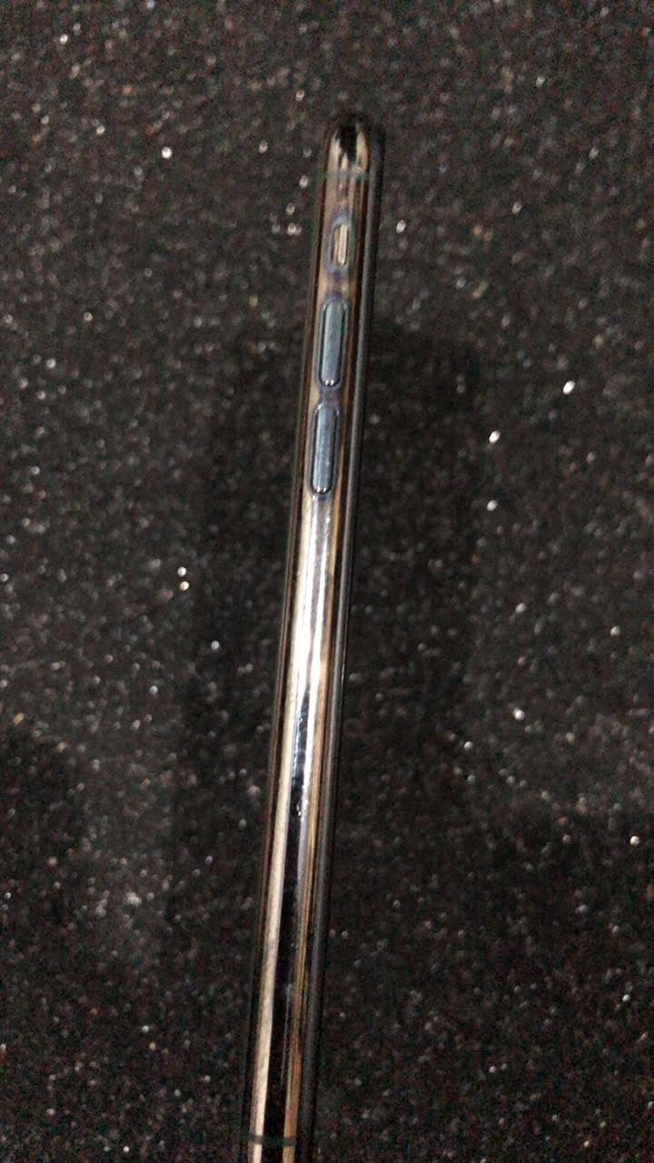 Apple iPhone 11 Pro 4