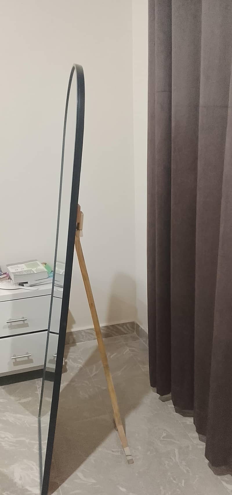 stand Mirror 2