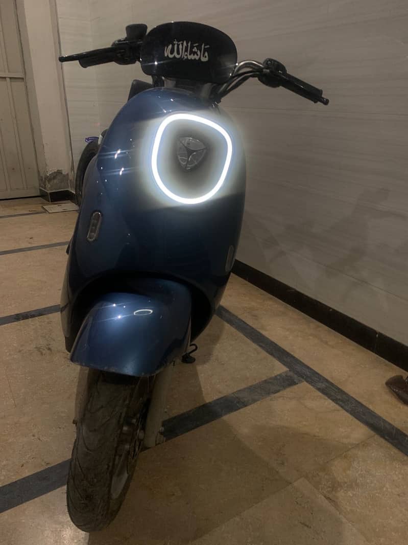 Scooty 6