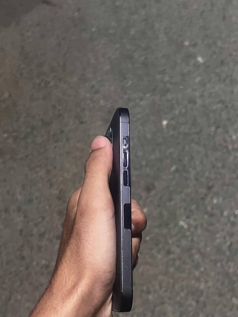 Apple iPhone 14 Pro 1