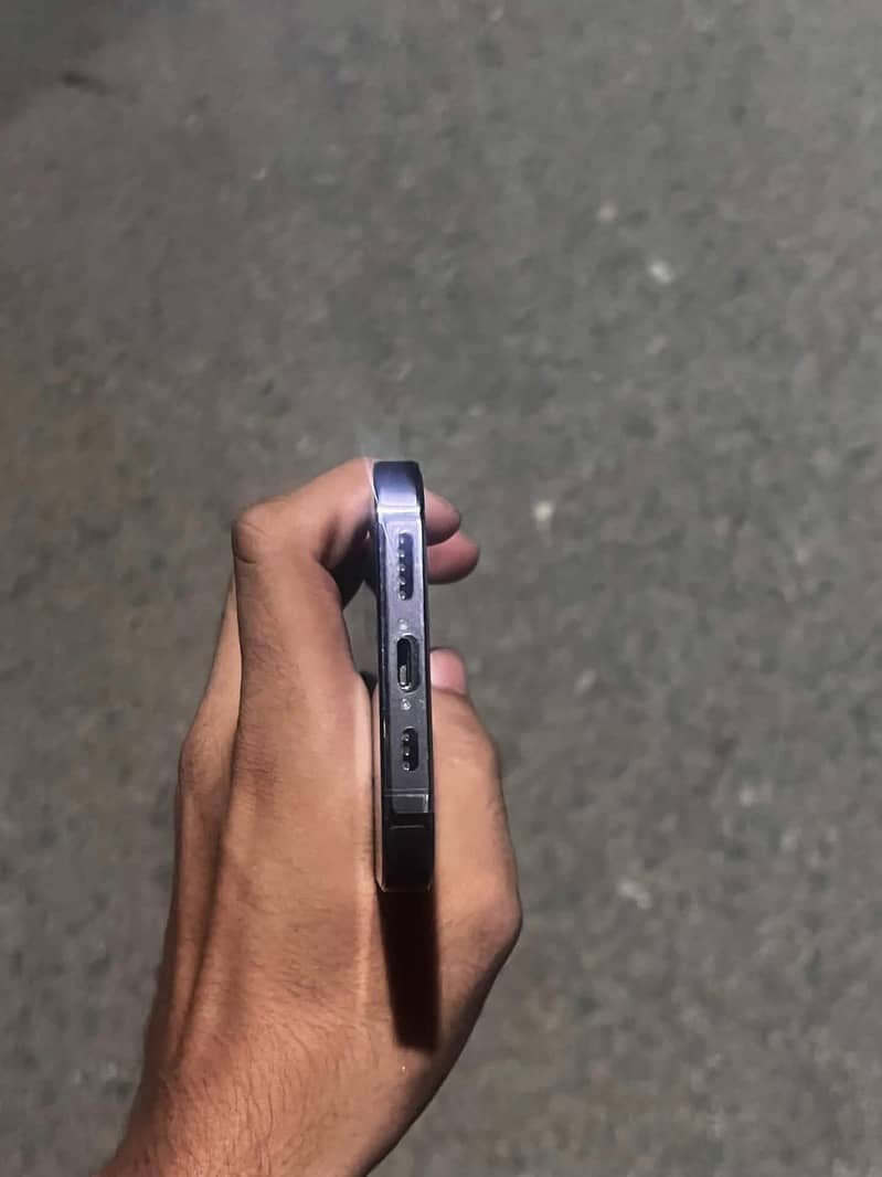 Apple iPhone 14 Pro 2