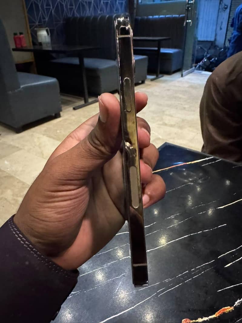 Apple iPhone 12 Pro 1