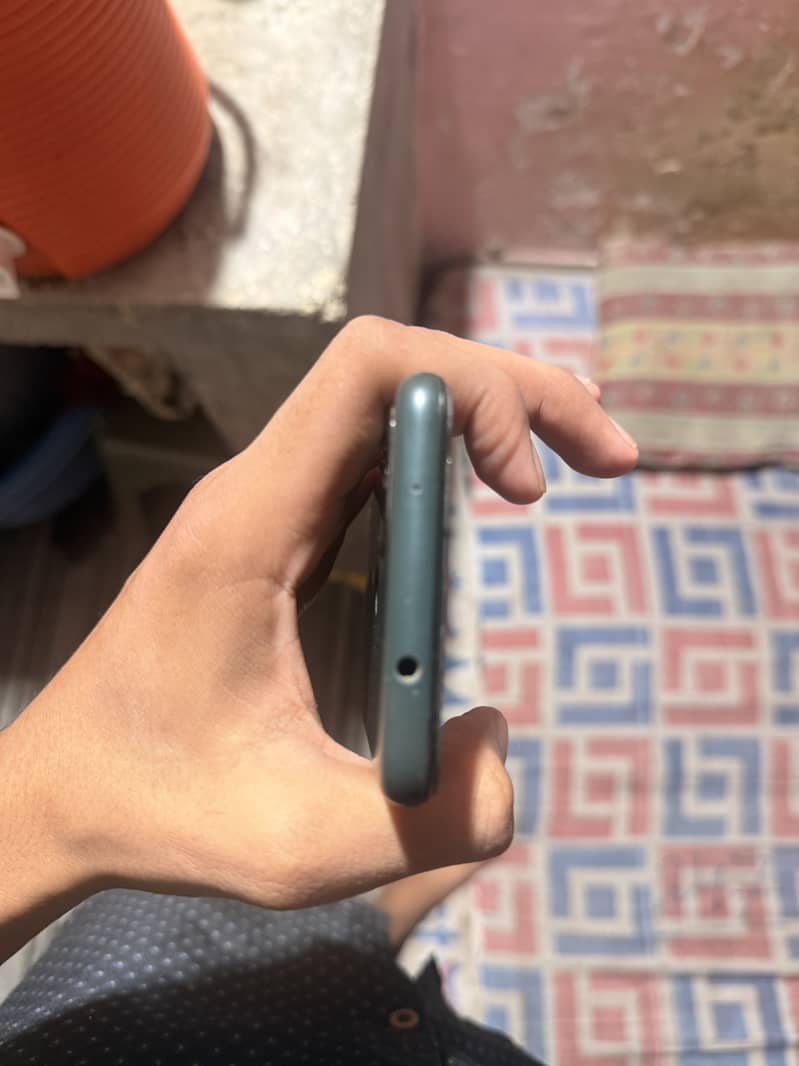 Google Pixel 5a 4