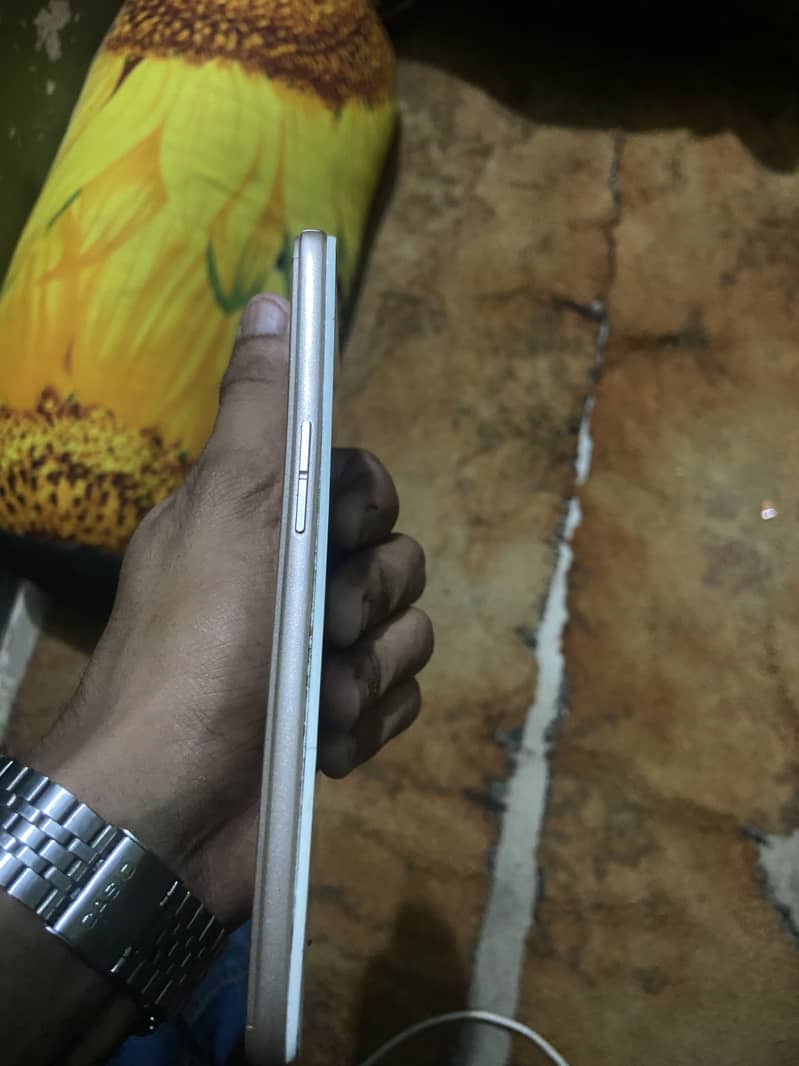 OPPO A37 3