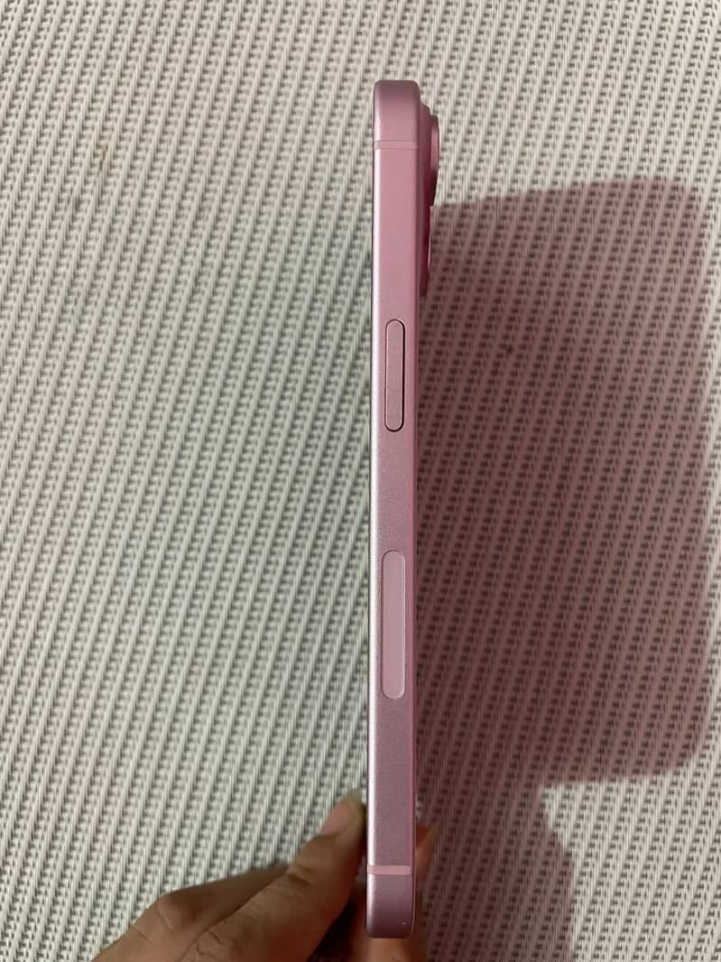 Apple iPhone 15 9