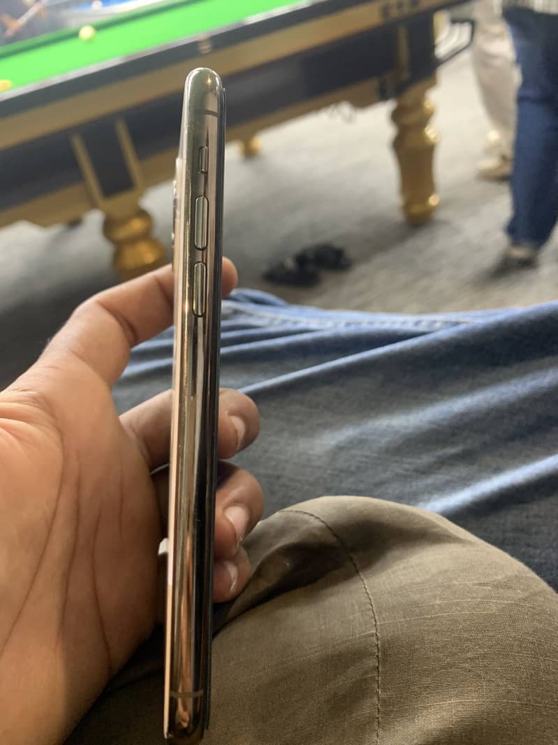 Apple iPhone 11 Pro 0