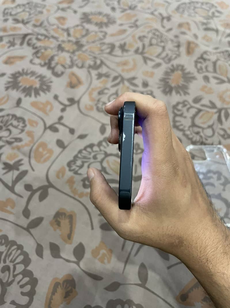 Apple iPhone 14 0