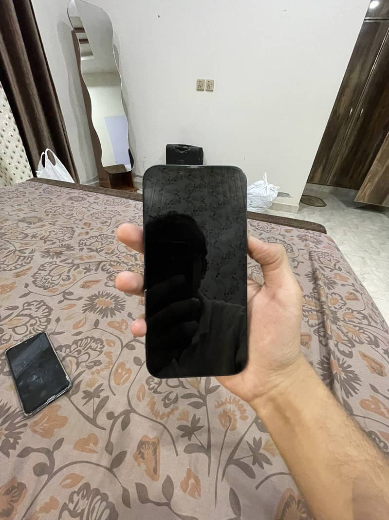 Apple iPhone 14 11