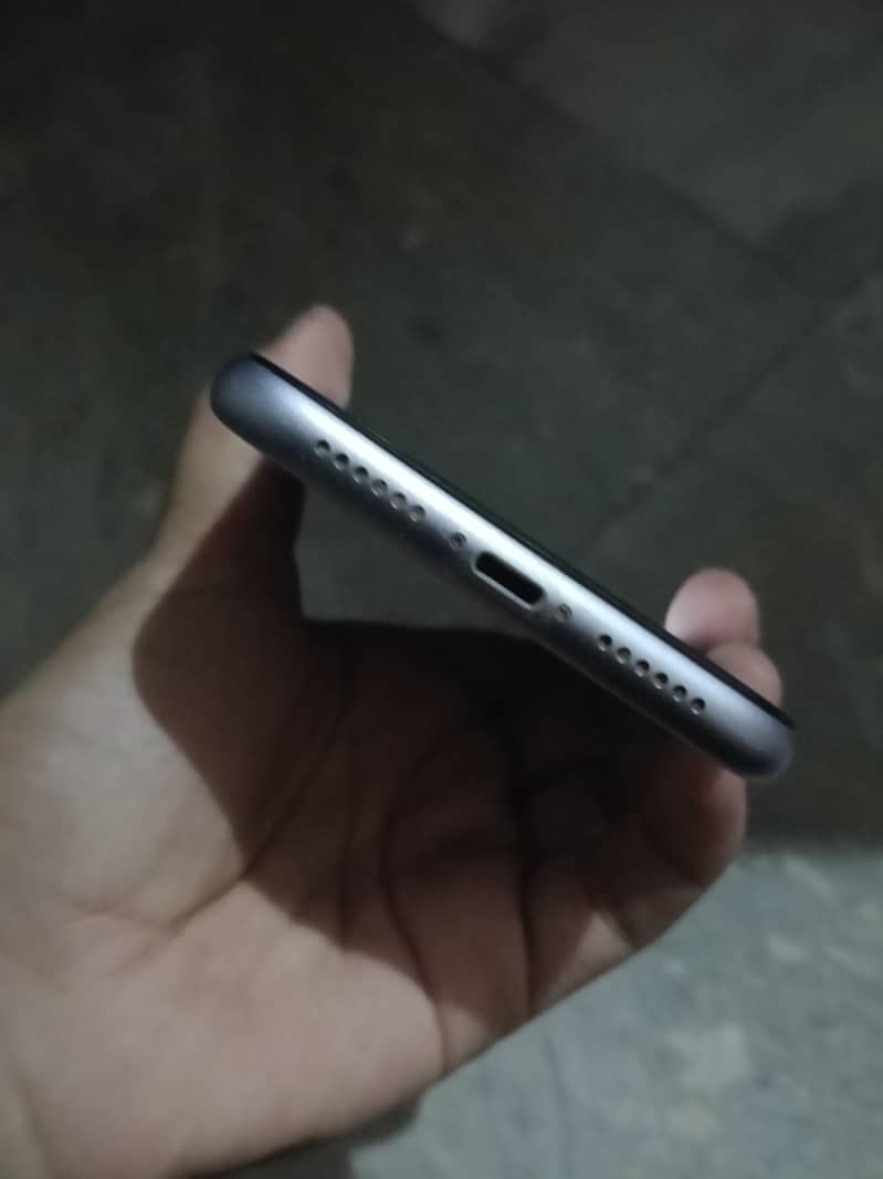 Apple iPhone 11 2