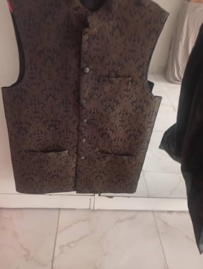 Men waist coat in new condition