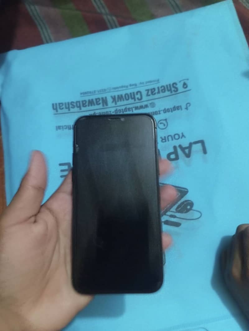 iPhone 11 Pro 1