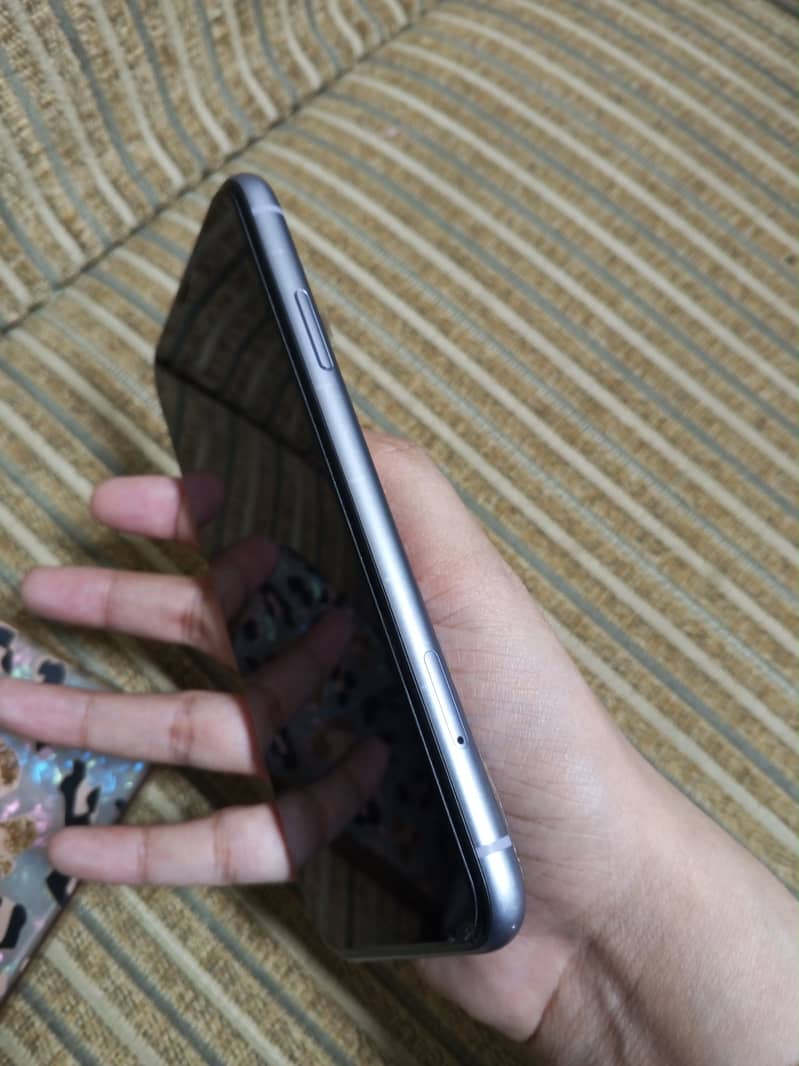 Apple iPhone 11 2