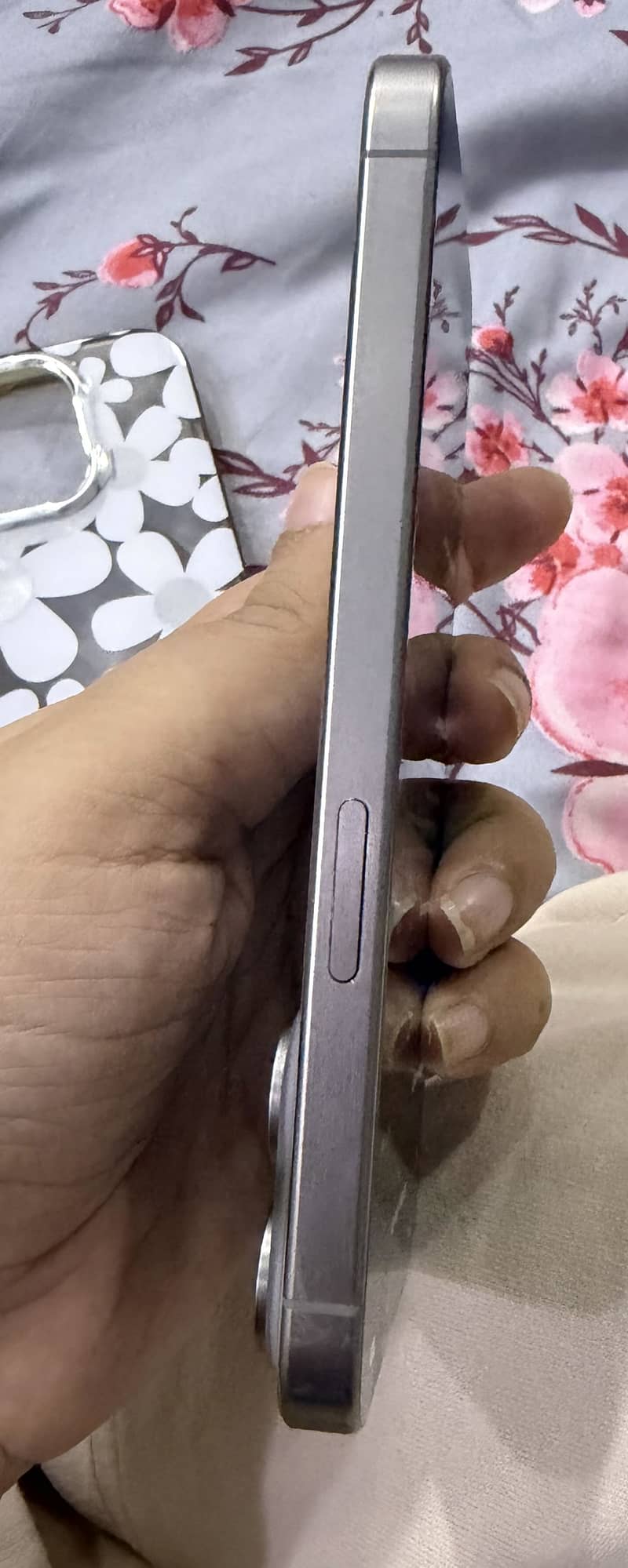 Apple iPhone 15 Pro 2