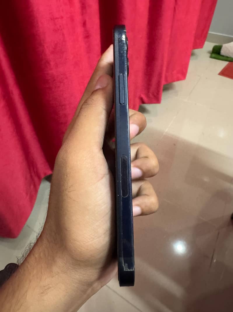 Apple iPhone 12 2