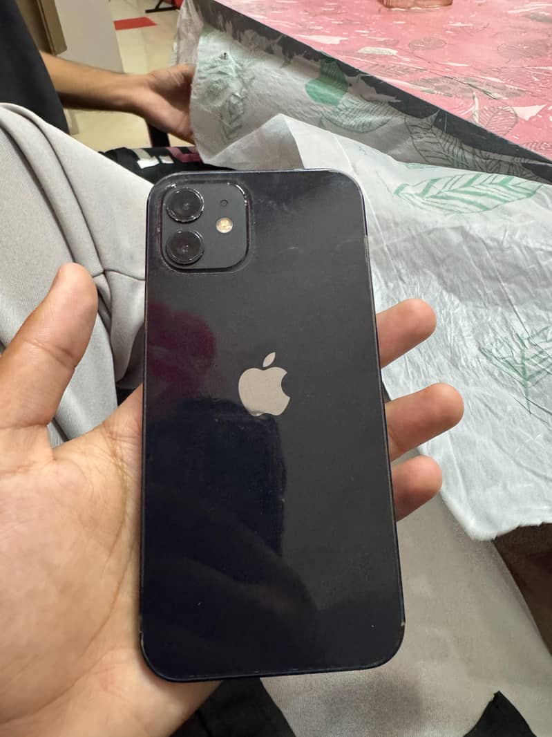 Apple iPhone 12 6