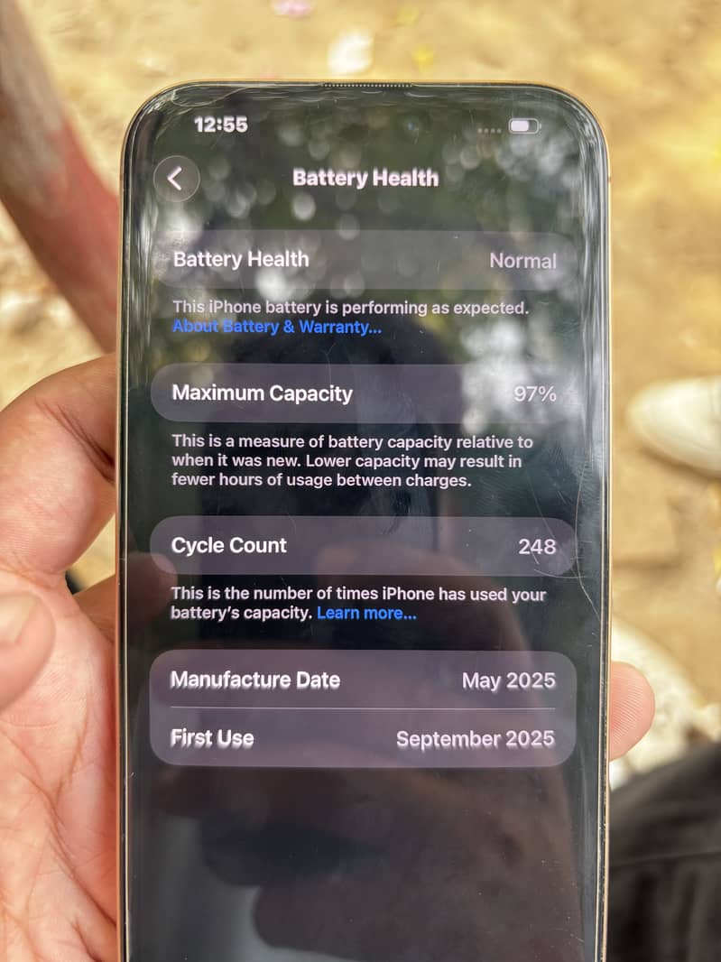 Apple iPhone 16 Pro Max 4