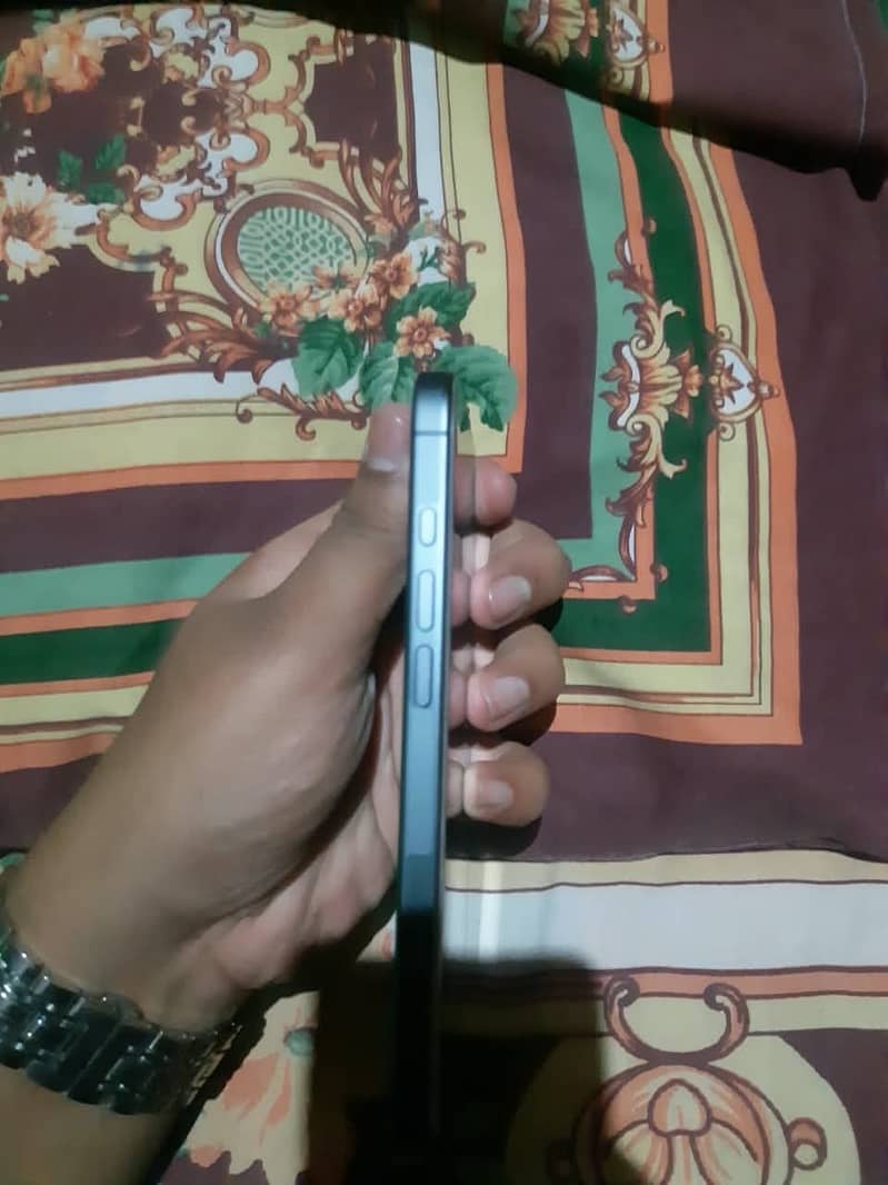 Apple iPhone 17 4
