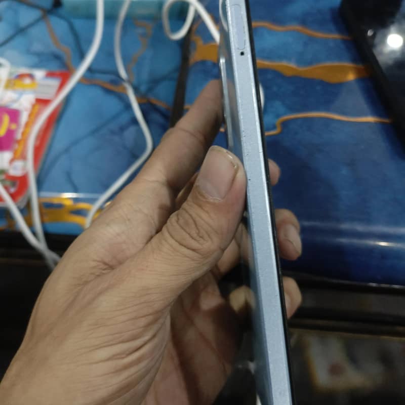 OPPO A60 1