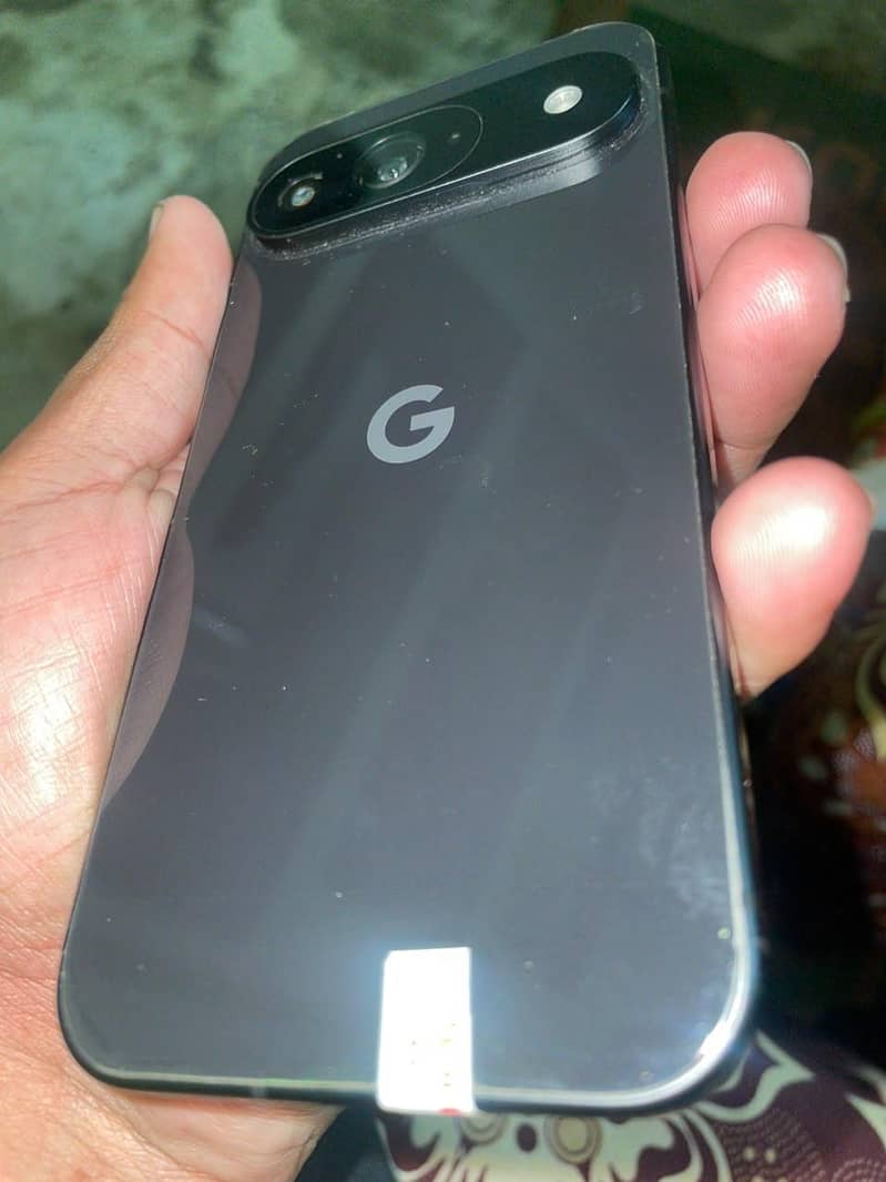 Google Pixel 9 5