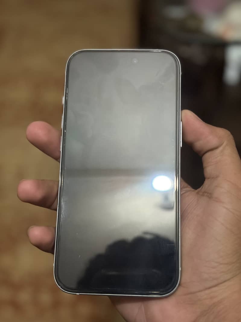 Apple iPhone 15 5
