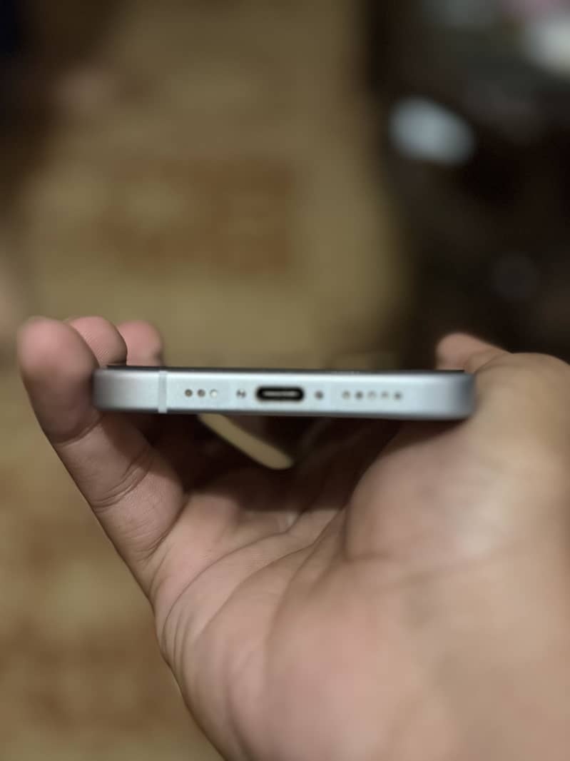 Apple iPhone 15 6