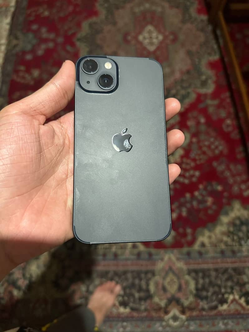 Apple iPhone 13 0