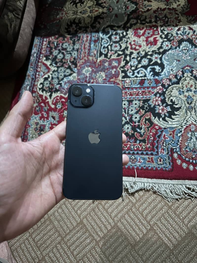 Apple iPhone 13 8