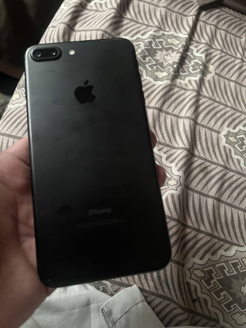 Apple iPhone 7 Plus 0