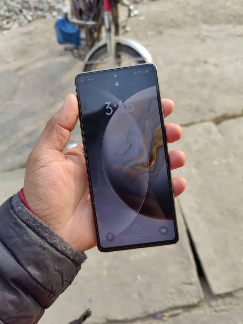 Tecno CAMON 30 1