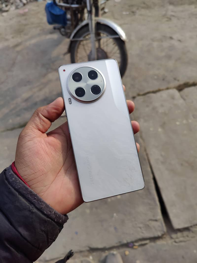 Tecno CAMON 30 2