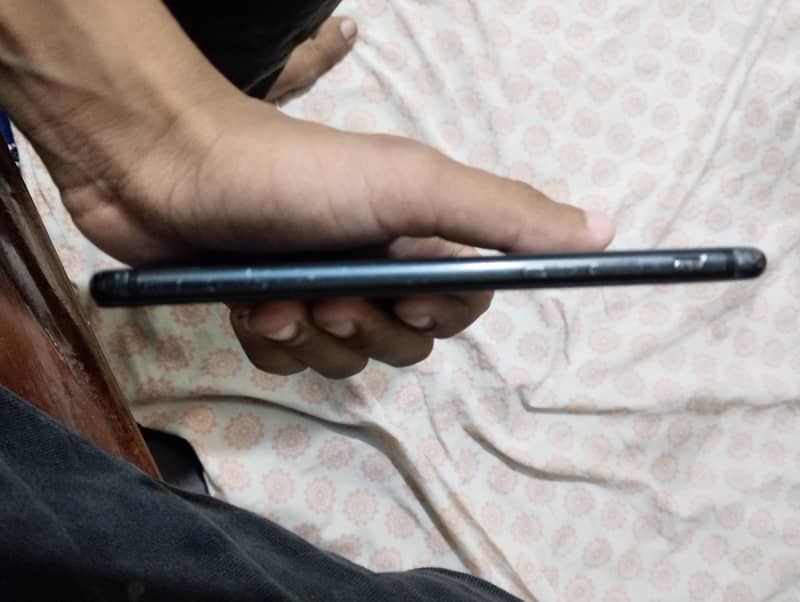 Apple iPhone 7 2