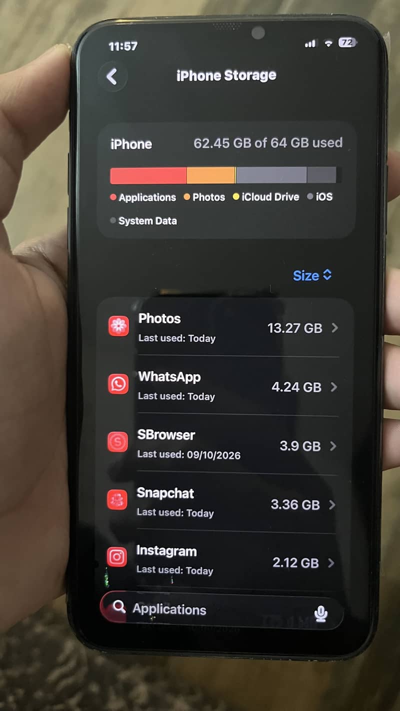 Apple iPhone 11 Pro Max 2