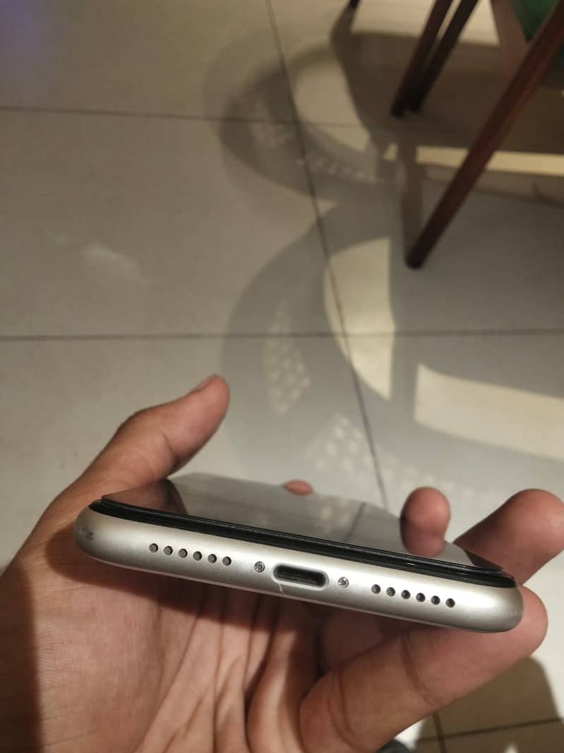 Apple iPhone 11 2