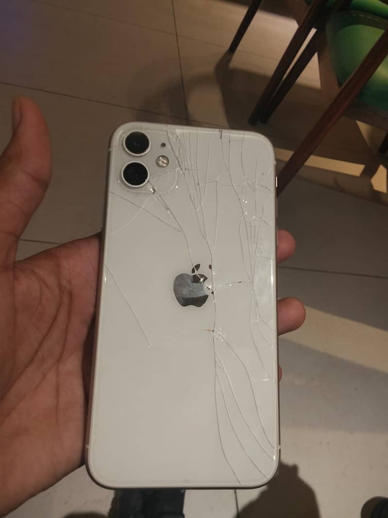 Apple iPhone 11 3